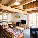 Aparthotel Les Adrets 4*