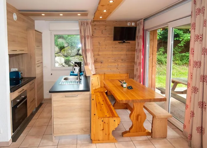 阿德雷公寓 4* 热拉梅